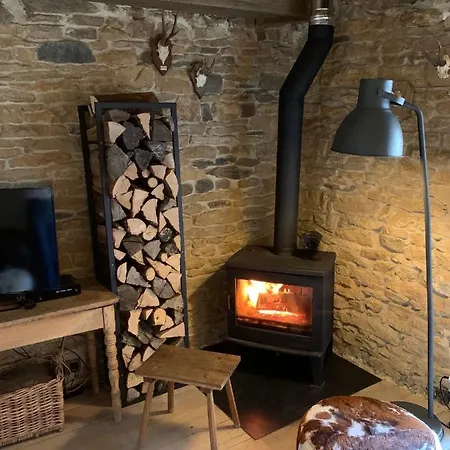 Semesterbostad Petite Maison D'amelotte Sainte-Cécile